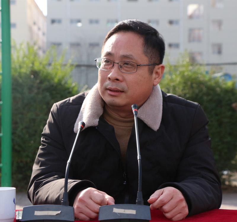 项城中专举行法制教育专题报告会