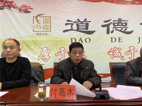 才智培育梦想 汗水浇灌希望 -记项城中专音幼、服装、旅游专业部期中考试及省技能大赛总结表彰大会