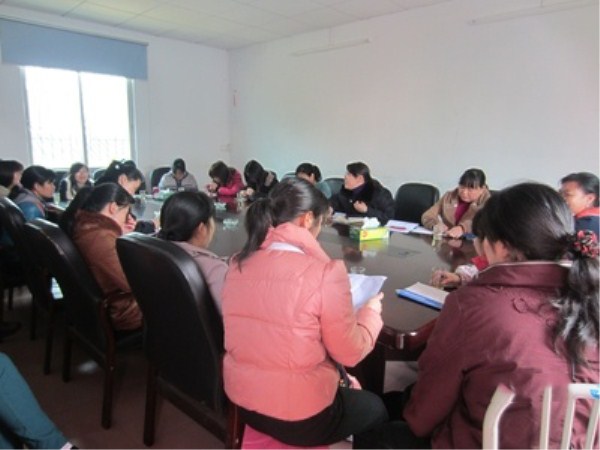 多宝·duobao官方网站-登录入口开展庆“三八”妇女节活动座谈会